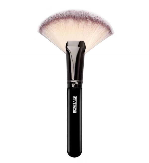 LuxVisage Cosmetic brush № 19 for powdery textures fan MAXI
